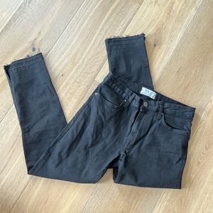 Free People raw edge, ankle slit skinny jeans, 27, like new